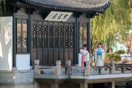 1764428415-87ad9e248dcea00